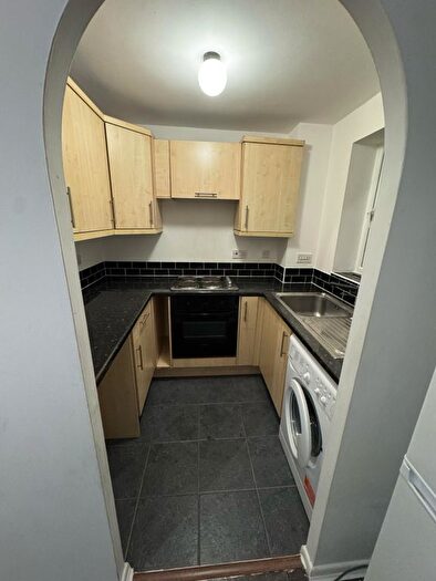 1 Bedroom Flat To Rent In Burket Close, Southall, UB2