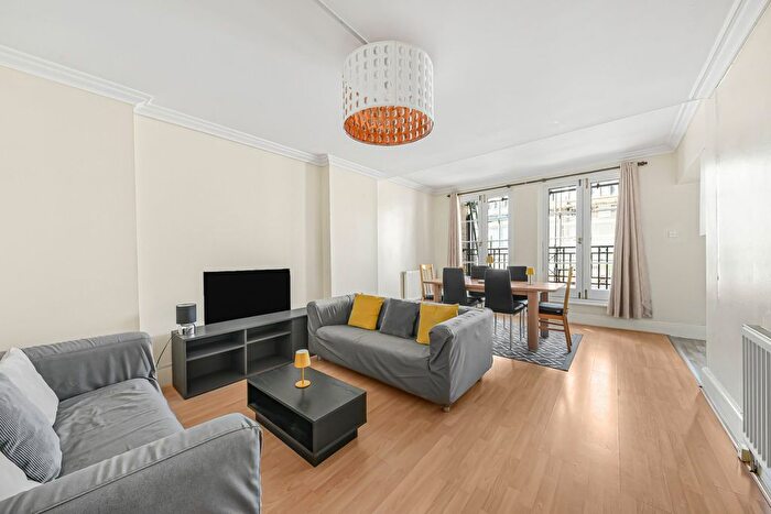 3 Bedroom Flat To Rent In Albany Street, London, NW1