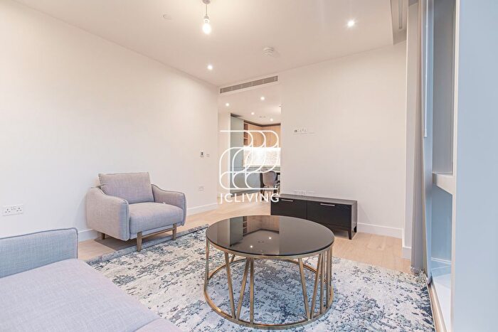 2 Bedroom Flat To Rent In St. Pancras, London, NW1