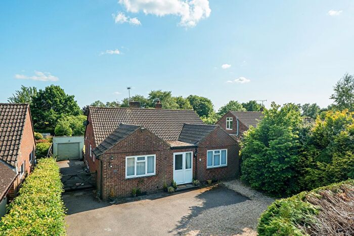 3 Bedroom Detached Bungalow For Sale In The Avenue, Liphook, GU30