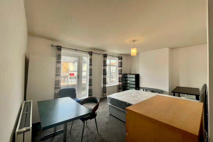 5 Bedroom Flat To Rent In Cowley, Oxford, Oxfordshire, OX4