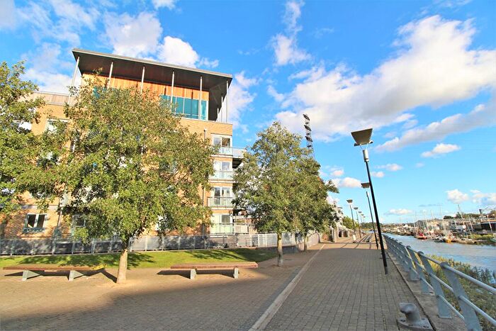 2 Bedroom Apartment To Rent In Quayside Drive, Colchester, CO2