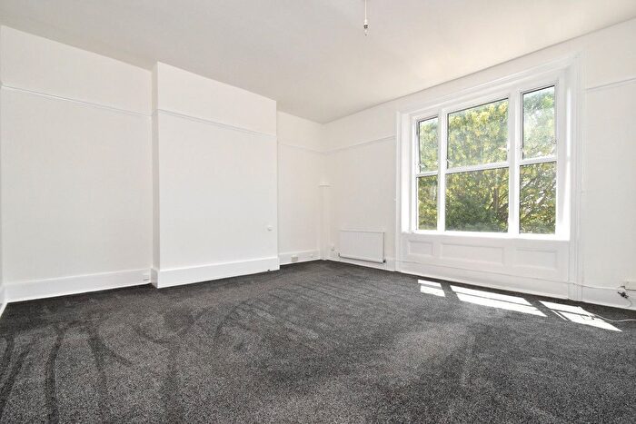 2 Bedroom Flat To Rent In Widmore Road, Bromley, BR1