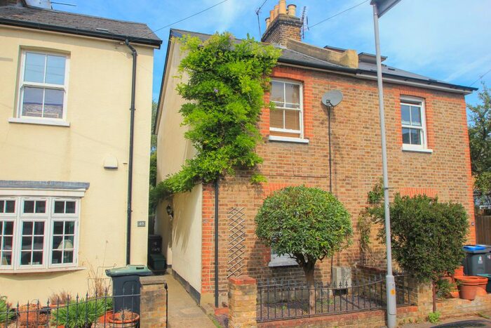 2 Bedroom Semi-Detached House To Rent In Alfred Road, Kingston Upon Thames, KT1