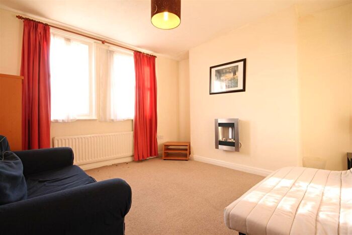 1 Bedroom Flat To Rent In Leazes Court, City Centre, NE4