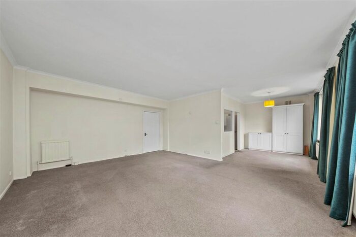 3 Bedroom Flat To Rent In Bryanston Square, London, W1H