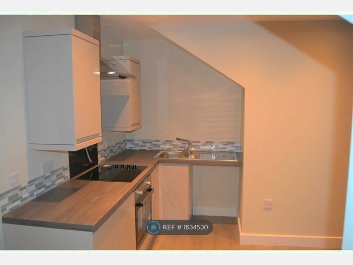 1 Bedroom Flat To Rent In Meadow Road, Beeston, Nottingham, NG9