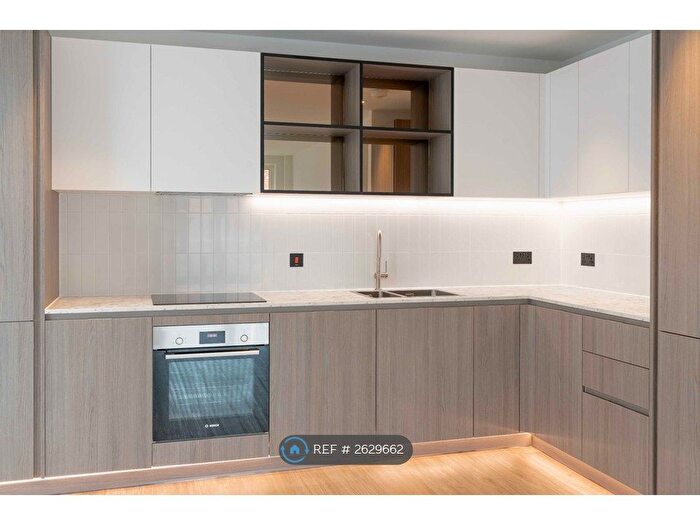 2 Bedroom Flat To Rent In Samara Drive, London, UB1