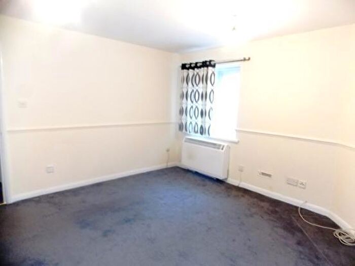 1 Bedroom Flat To Rent In Mallard Court, Ley Street, Ilford, IG1