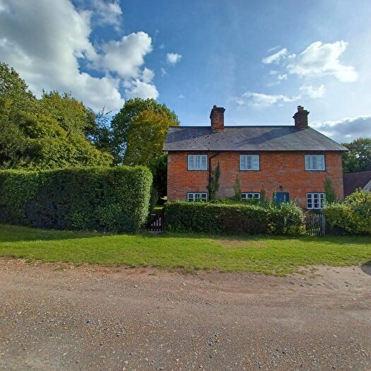 2 Bedroom Semi-Detached House To Rent In , HP14