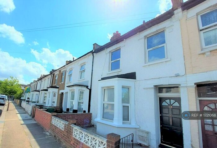 4 Bedroom Terraced House To Rent In Waldo Road, London, NW10