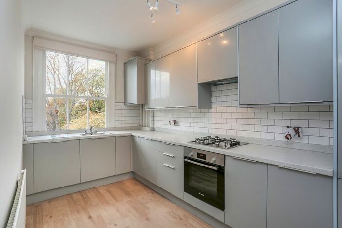 1 Bedroom Flat To Rent In Coningham Road, London, W12