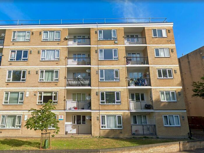 3 Bedroom Flat To Rent In Neptune Street, London, SE16