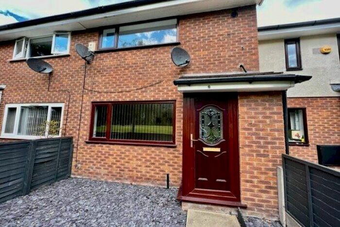2 Bedroom Property To Rent In Treelands Walk, Salford, M5