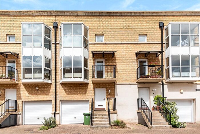 3 Bedroom Semi-Detached House To Rent In Royal Court, London, SE16