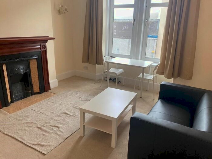 1 Bedroom Flat To Rent In Willowbank Road, City Centre, Aberdeen, AB11