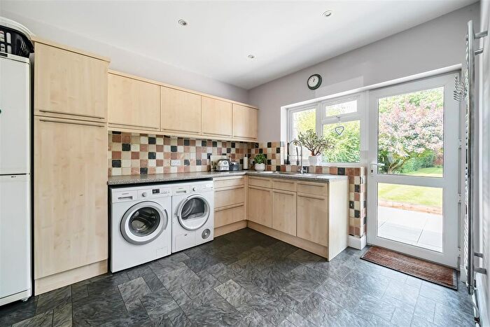 5 Bedroom Detached House For Sale In Botley Road, Ley Hill, Chesham, HP5