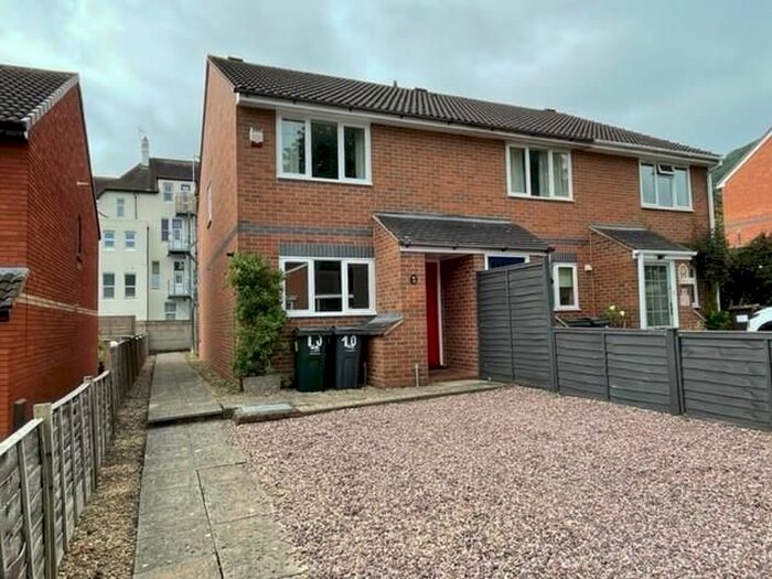 2 Bedroom End Of Terrace House To Rent In Alexandra Lane, Malvern, Worcestershire, WR14