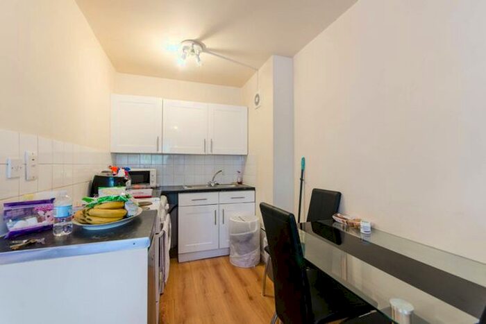 Studio To Rent In Cromwell Road, Kensington, London, SW5
