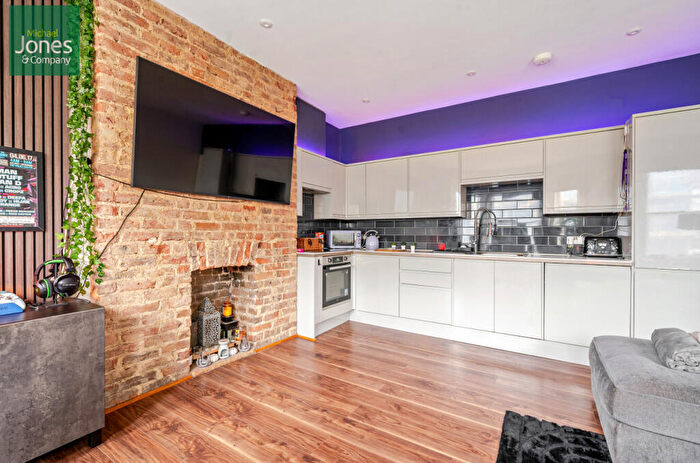 1 Bedroom Flat To Rent In Chapel Road, Worthing, West Sussex, BN11