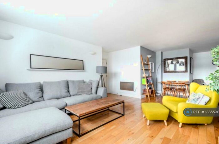 2 Bedroom Flat To Rent In Hacon Square, London, E8