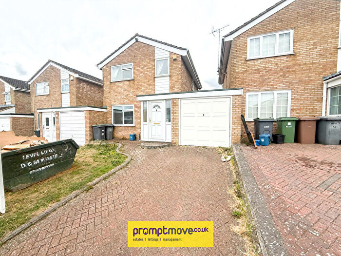 3 Bedroom Detached House To Rent In Oving Close Luton, LU2