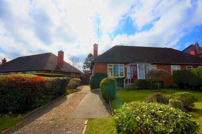 2 Bedroom Bungalow To Rent In Griffins Brook Lane, Bournville, Birmingham, B30