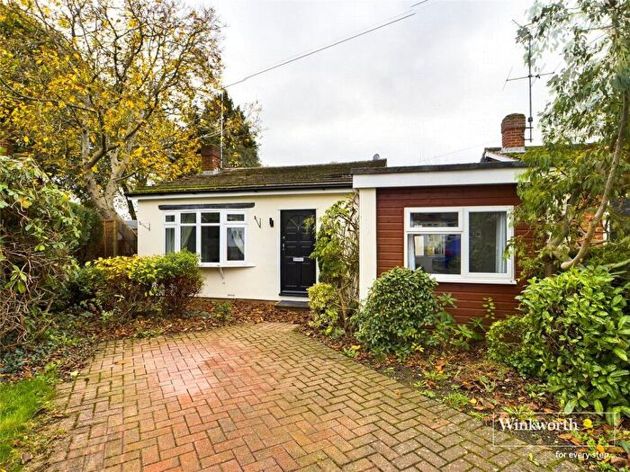 2 Bedroom Bungalow For Sale In Gurney Drive, Caversham, Reading, Berkshire, RG4