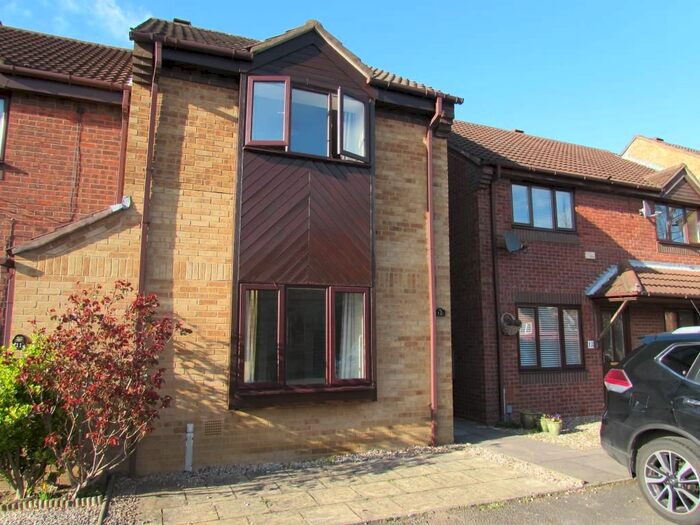 2 Bedroom End Of Terrace House To Rent In Baronson Gardens, Abington, Northampton, NN1
