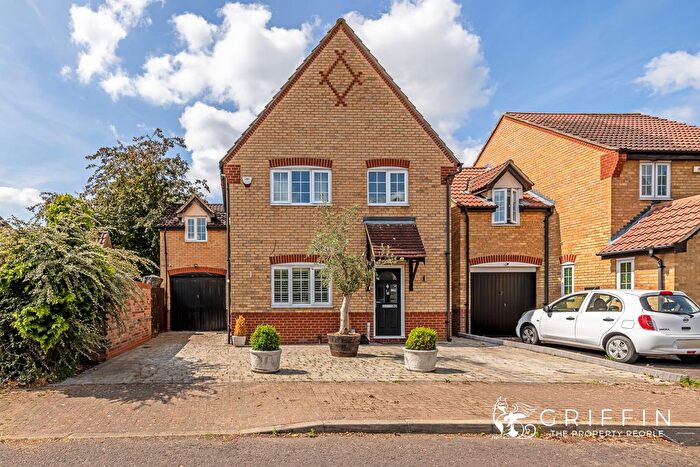 4 Bedroom Detached House For Sale In Birch Crescent, South Ockendon, RM15