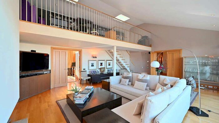 3 Bedroom Flat To Rent In Coleridge Gardens, London, SW10