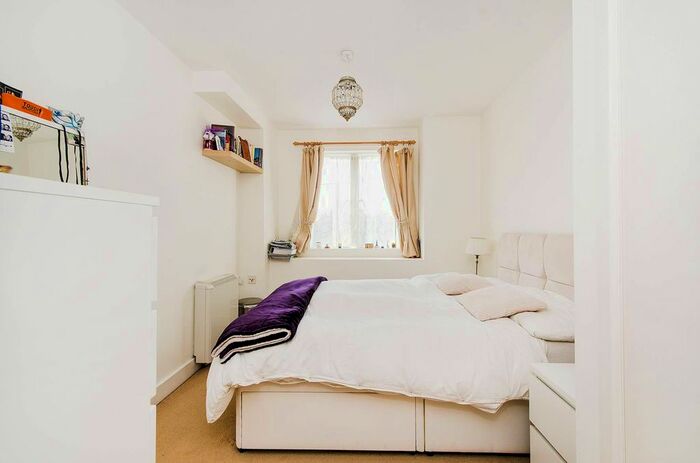 2 Bedroom Flat To Rent In Bannister House, Wealdstone, Harrow, HA3