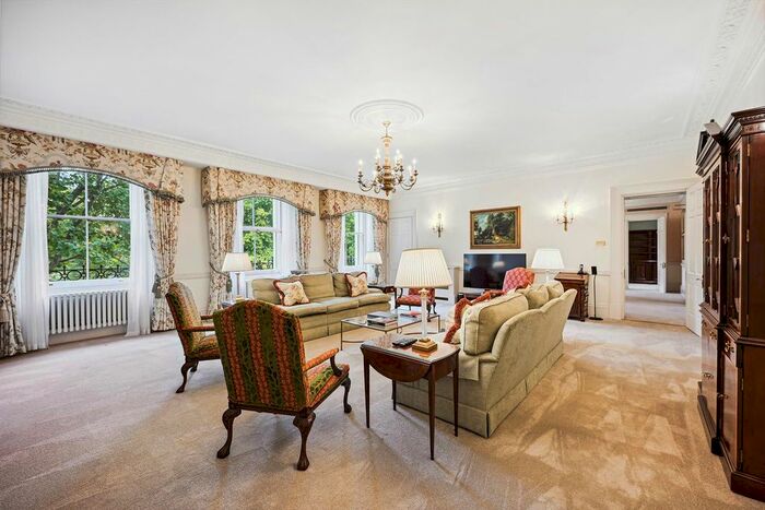 6 Bedroom Flat To Rent In Hyde Park Gate, London, SW7