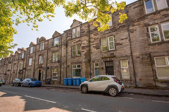 2 Bedroom Flat For Sale In William Street, Dunfermline, KY12