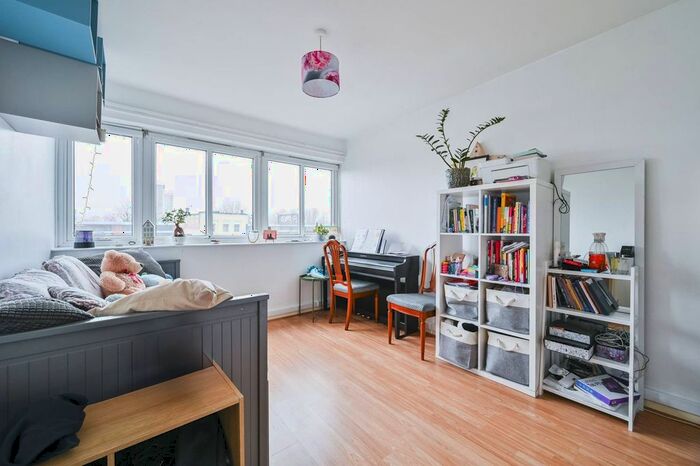 2 Bedroom Flat To Rent In Castle Road, Camden, London, NW1