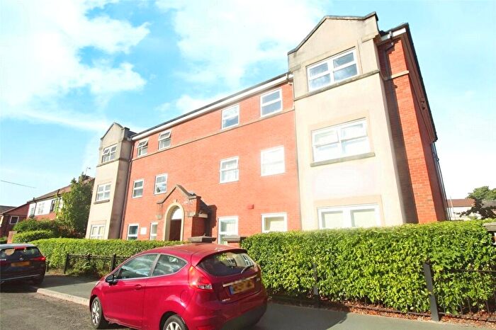 2 Bedroom Flat To Rent In Atkin Street, Worsley, Manchester, M28