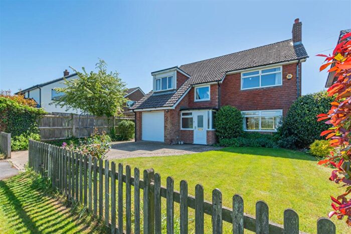 4 Bedroom Detached House For Sale In Haste Hill Road, Boughton Monchelsea, Maidstone, ME17