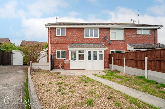 2 Bedroom Apartment For Sale In Llys Alwen, Rhyl, LL18
