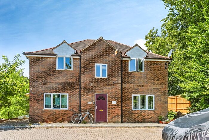 1 Bedroom Flat For Sale In William Kimber Crescent, Headington, Oxford, OX3