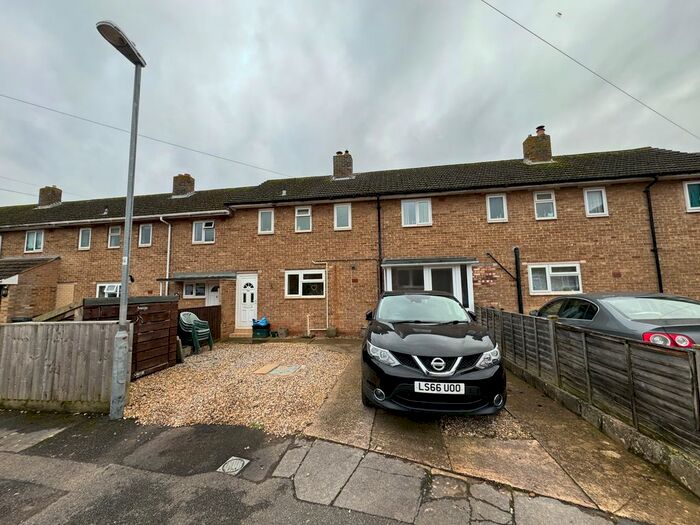 3 Bedroom Terraced House To Rent In St. Albans Place, Taunton, TA2