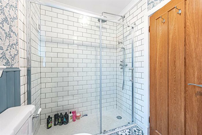 2 Bedroom Semi-Detached House For Sale In Thimblehall Drive, Dunfermline, KY12