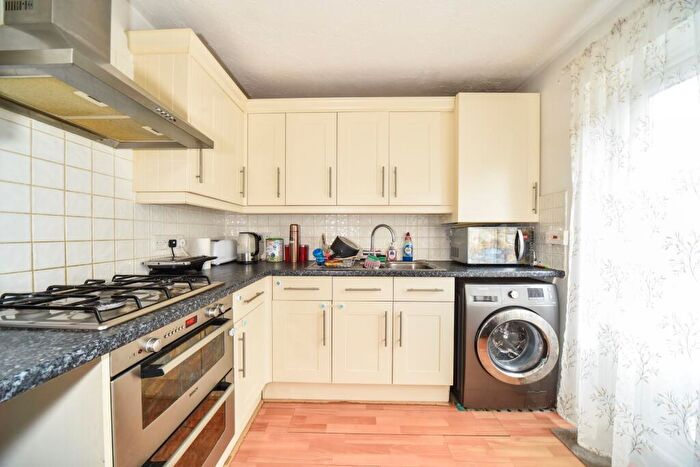 2 Bedroom House To Rent In Angel Place, Binfield, Bracknell, RG42
