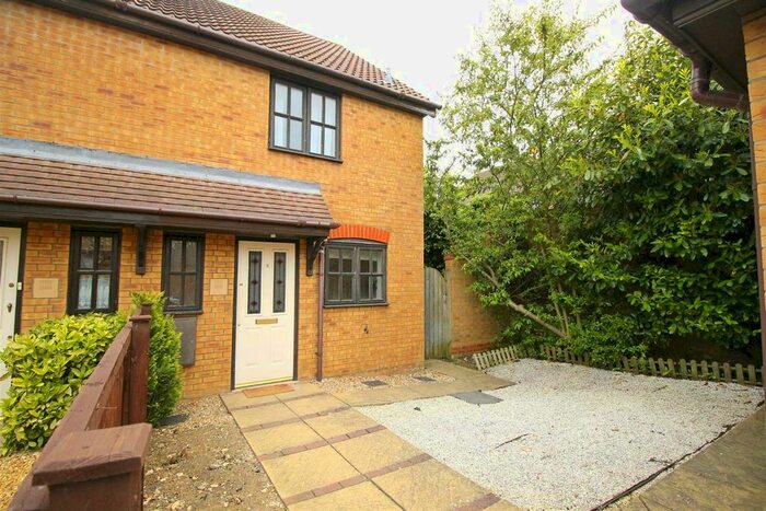 2 Bedroom Semi-Detached House To Rent In Gratton Court, Emerson Valley, Milton Keynes, MK4