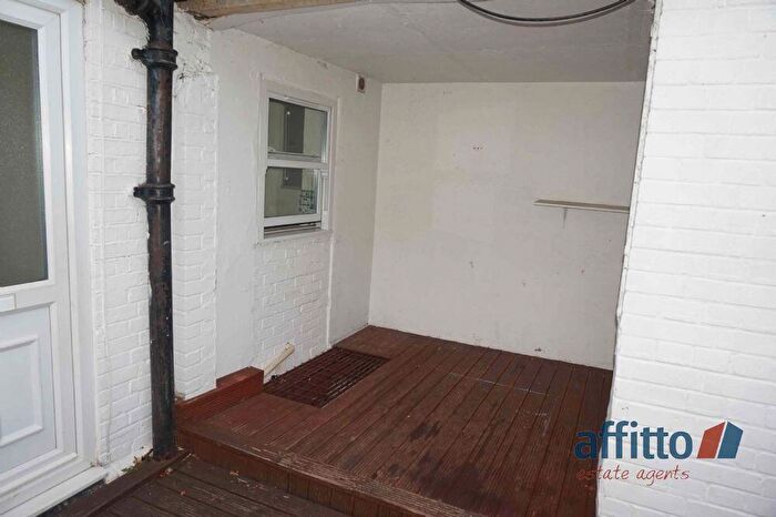 2 Bedroom Apartment To Rent In High Street, Biggleswade, SG18