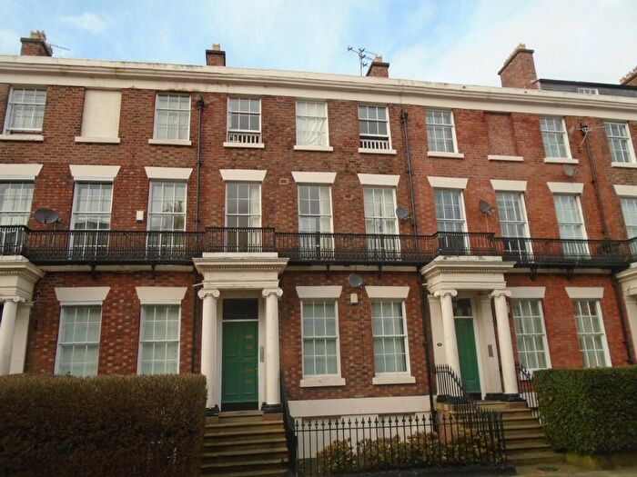 Flat To Rent In Huskisson Street, Liverpool, Merseyside, L8