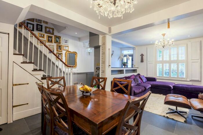 4 Bedroom Property To Rent In Wingmore Road, Brixton, London, SE24