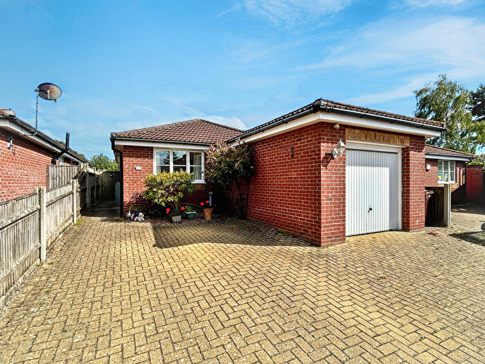 2 Bedroom Detached Bungalow For Sale In Green Lane, Bradwell, NR31