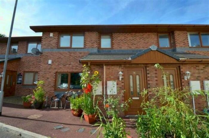 2 Bedroom Apartment To Rent In Coach House Court, Gateshead, NE9