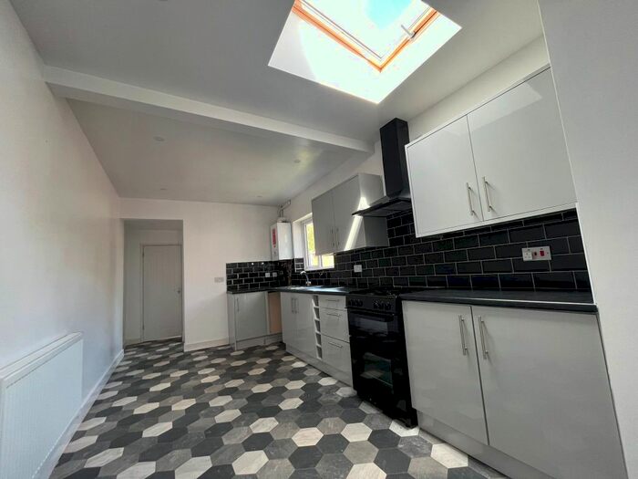 3 Bedroom Terraced House To Rent In Green Lane, Halesowen, B62