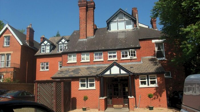 2 Bedroom Flat To Rent In Kew Road, Kew, TW9